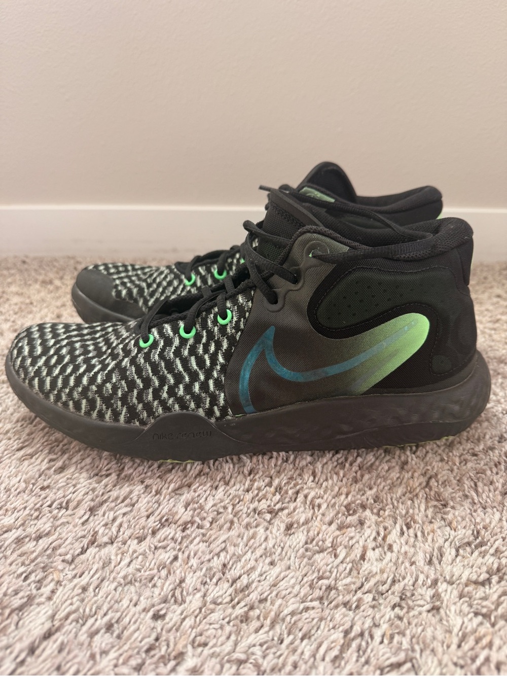 Men’s Nike KD size 13